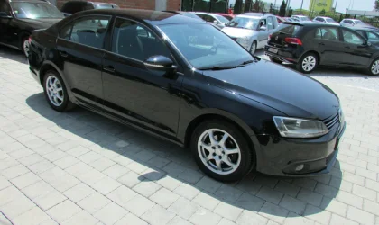 Volkswagen Jetta  - 2011