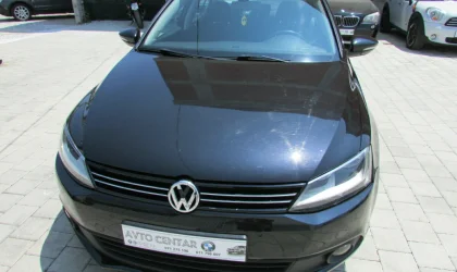 Volkswagen Jetta  - 2011