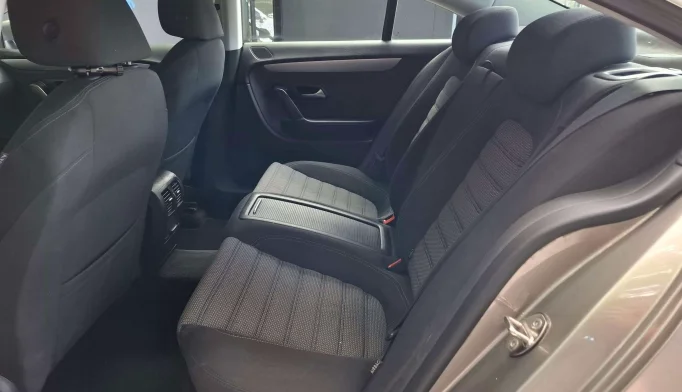 Volkswagen Passat CC  - 2010