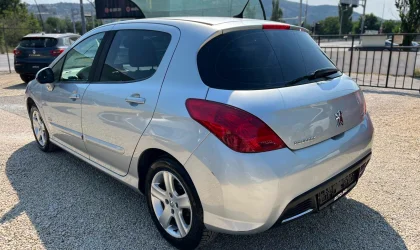 Peugeot 308  - 2011
