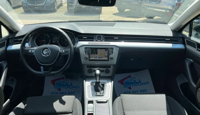 Volkswagen Passat  - 2015