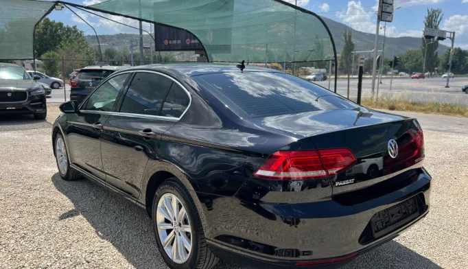 Volkswagen Passat  - 2015