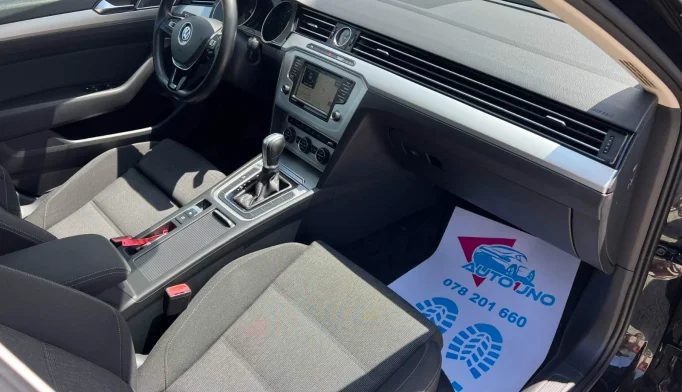 Volkswagen Passat  - 2015