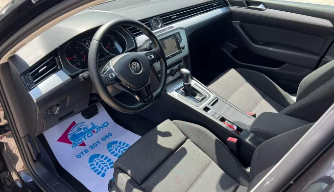 Volkswagen Passat  - 2015