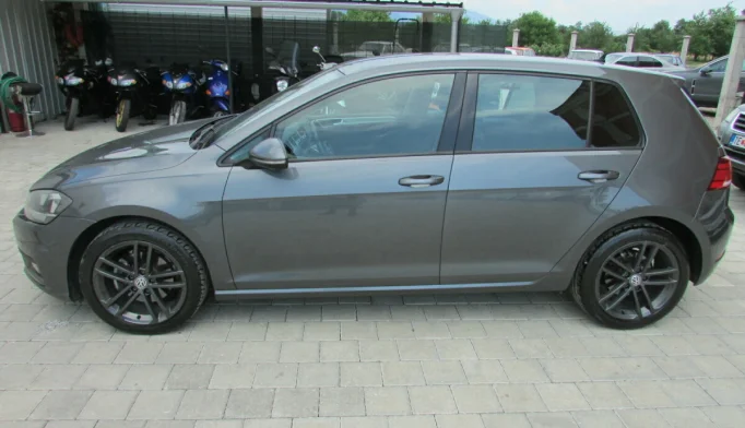 Volkswagen Golf  - 2018