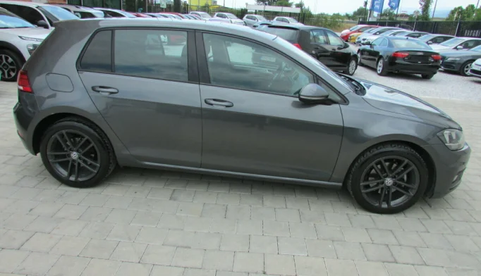 Volkswagen Golf  - 2018