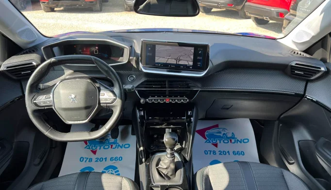 Peugeot 208  - 2020