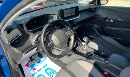 Peugeot 208  - 2020