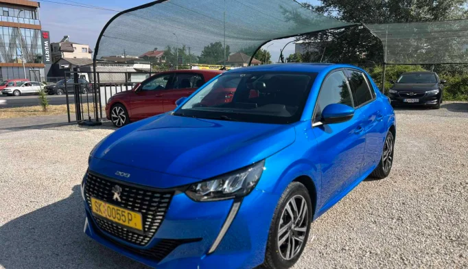 Peugeot 208   - 2020