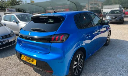 Peugeot 208  - 2020