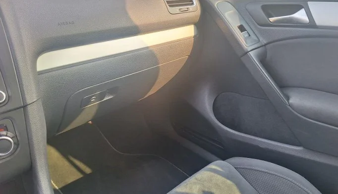 Volkswagen Golf  - 2009