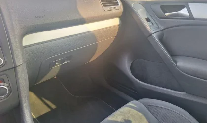 Volkswagen Golf  - 2009