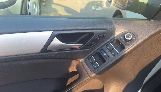 Volkswagen Golf  - 2009
