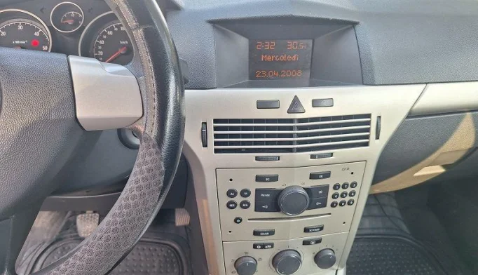 Opel Astra  - 2008