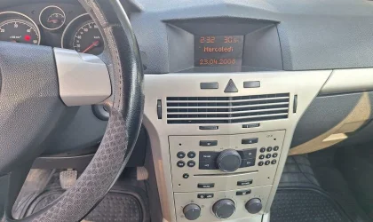Opel Astra  - 2008