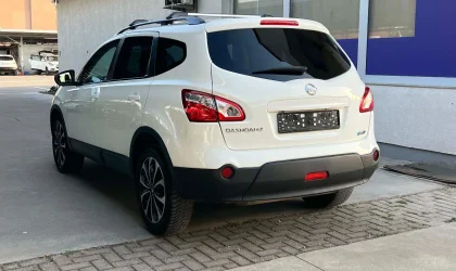 Nissan Qashqai+2  - 2013