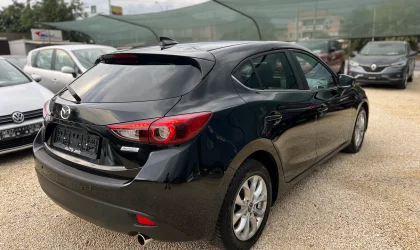 Mazda 3  - 2016