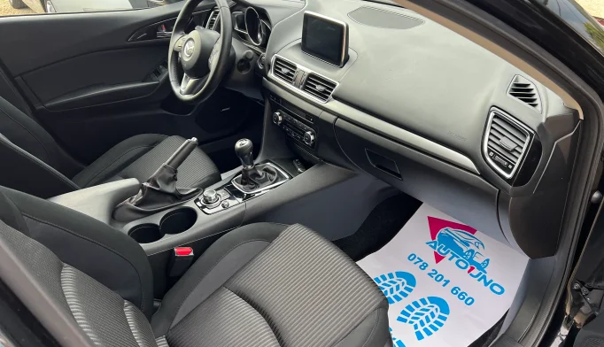 Mazda 3  - 2016