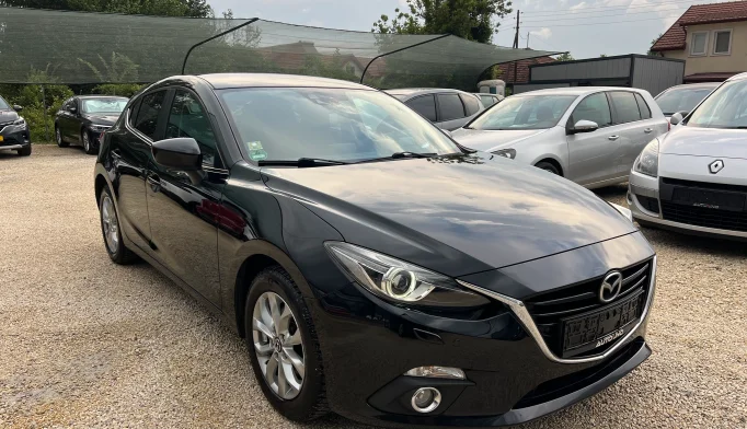 Mazda 3  - 2016