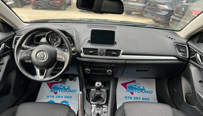 Mazda 3  - 2016