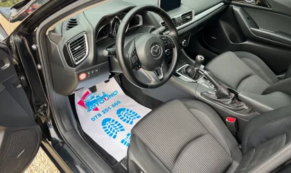 Mazda 3  - 2016