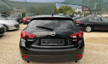 Mazda 3  - 2016