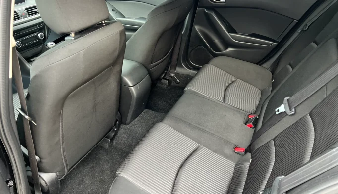 Mazda 3  - 2016