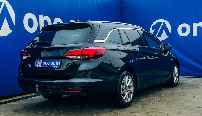 Opel Astra  - 2021
