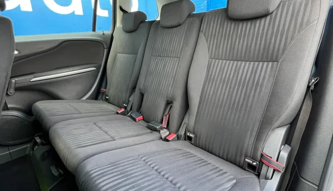 Opel Zafira Life  - 2011