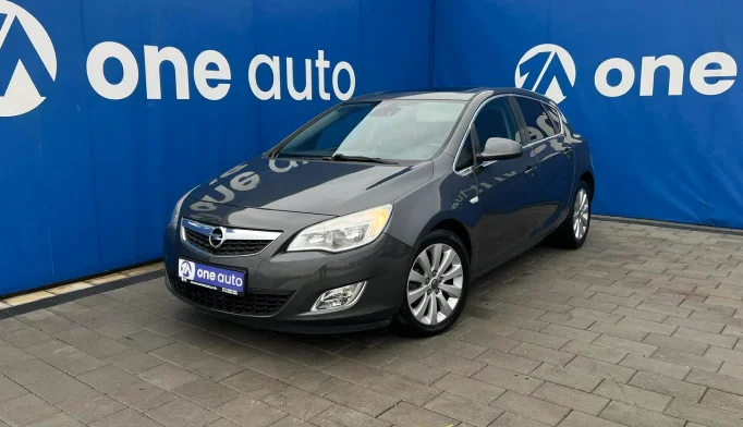 Opel Astra  - 2010
